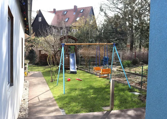 Mit Garten Und Tor Zur Dresdner Heide Dresde