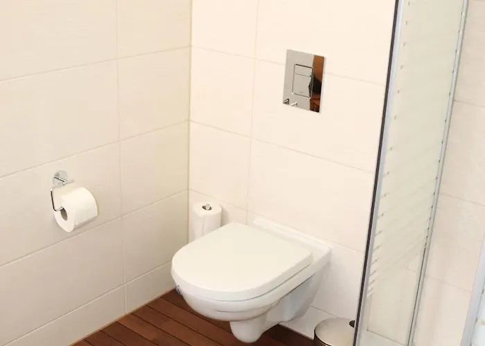 Mit Garten Und Tor Zur Dresdner Heide Nyaraló *