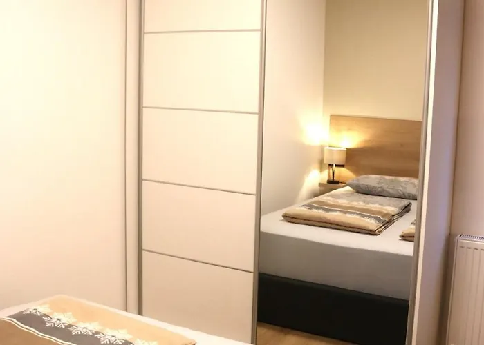 Mit Garten Und Tor Zur Dresdner Heide