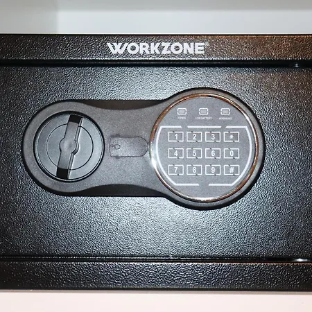 Mit Garten Und Tor Zur Dresdner Heide *