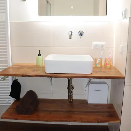 Mit Garten Und Tor Zur Dresdner Heide